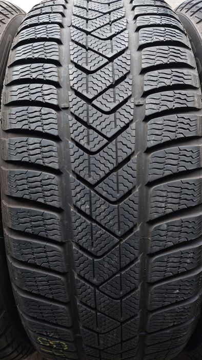 Зимни гуми 225/45/18 Pirelli Sottozero 3 4 броя