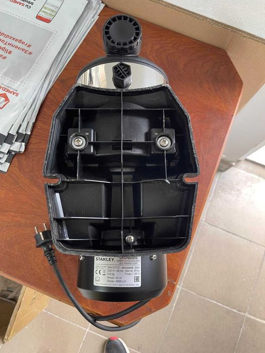 Pompa apa potabila Stanley 900W 3600 l/h - SXGP900XFE