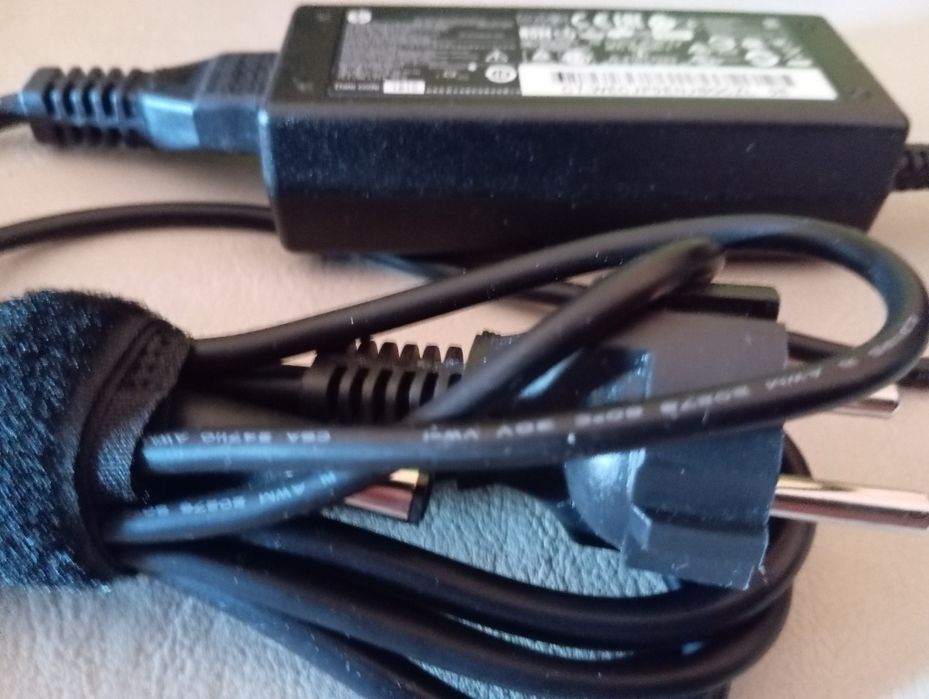 Зарядно оригинално за HP