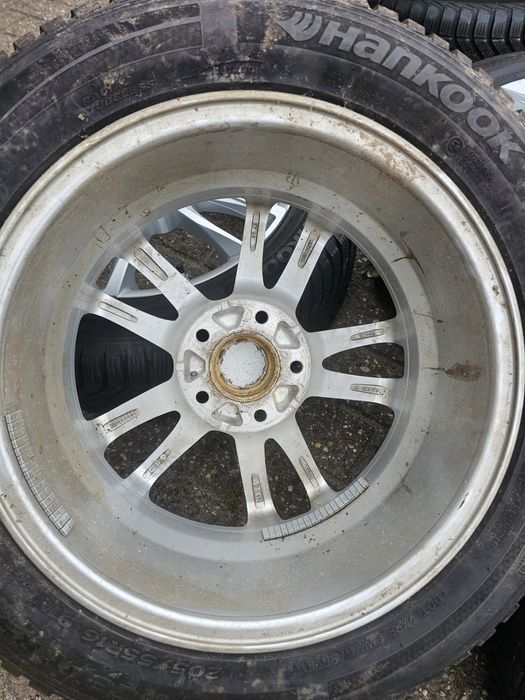 Jante Hyundai r16 cu cauciucuri de iarna