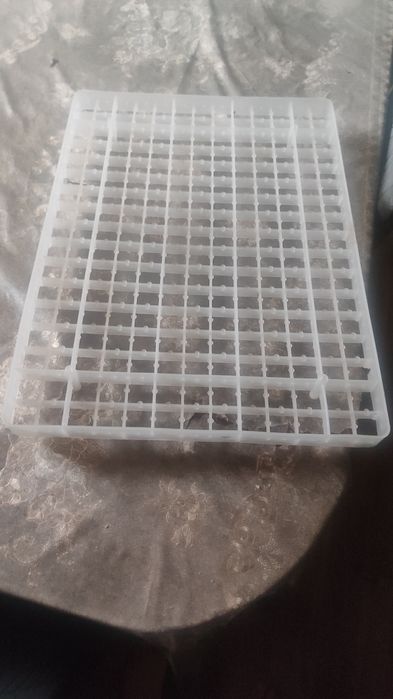 Продам инкубатор промышленный номад