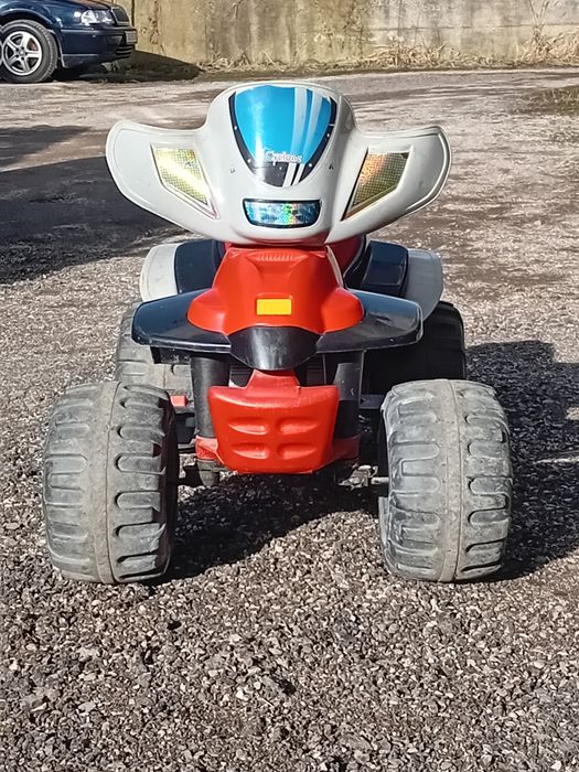 Продавам детска четериколка.