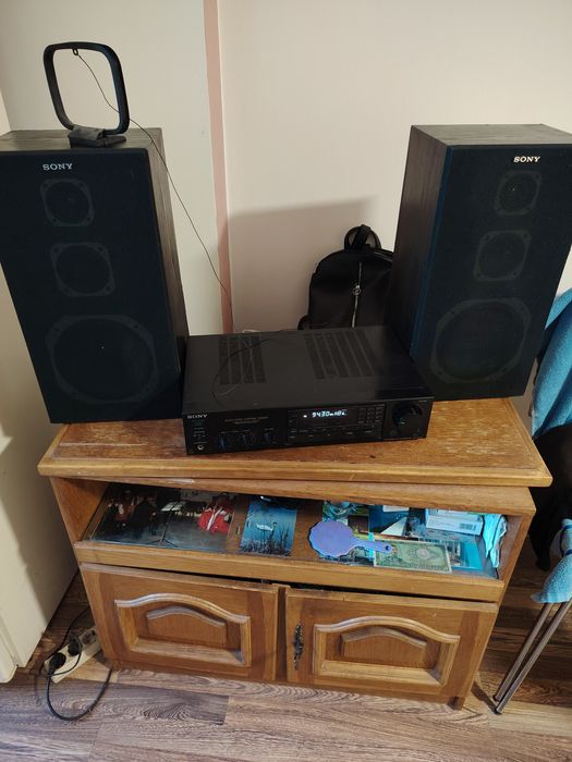 Vând Sony ,boxe+ radio funcționale
