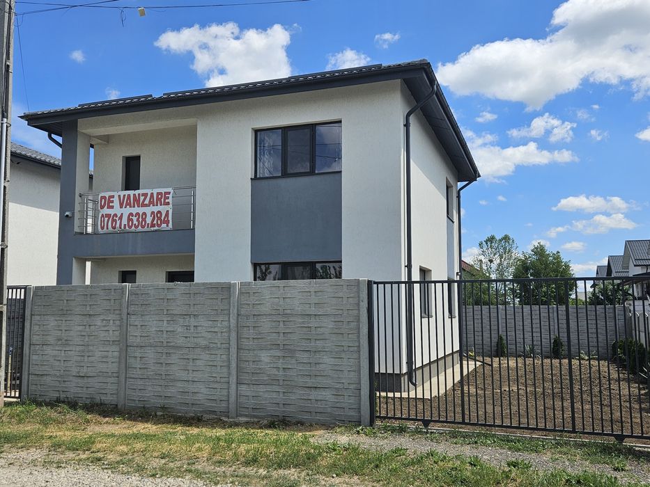 Proprietar vând casa P+1  în com Berceni aproape de centru - primarie