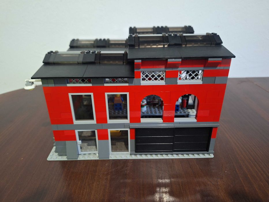 Lego 10027: Train Engine Shed