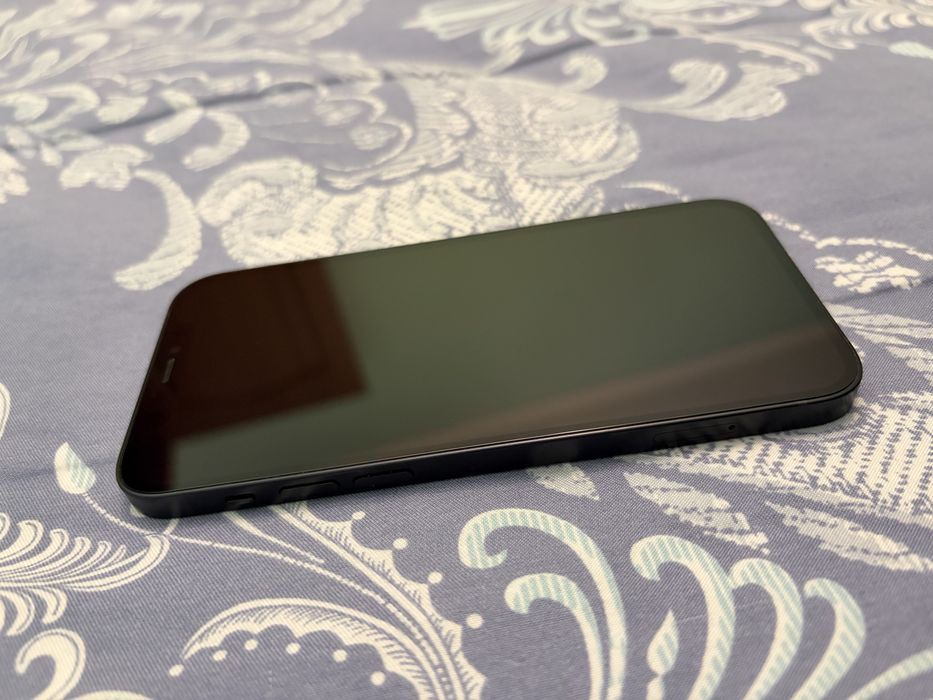 IPhone 12 black 64gb