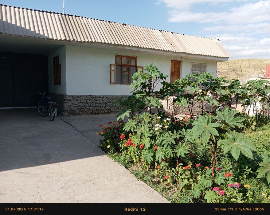 Yer sotiladi 10 sotix 2 xonali uyi bilan