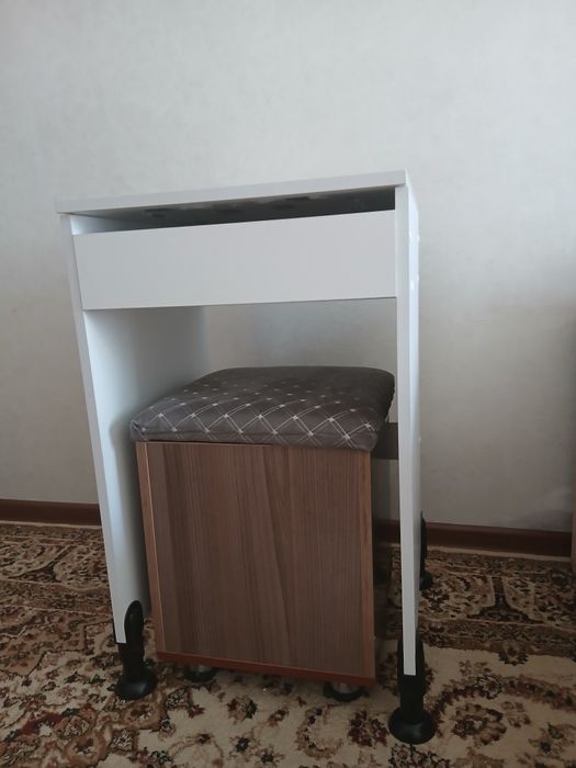 Туалетный столик