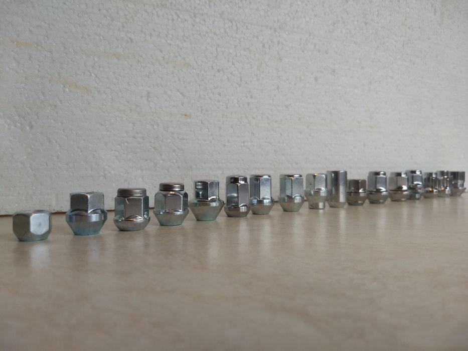 Piulite auto cap imbus M12 x 1.5 Torx