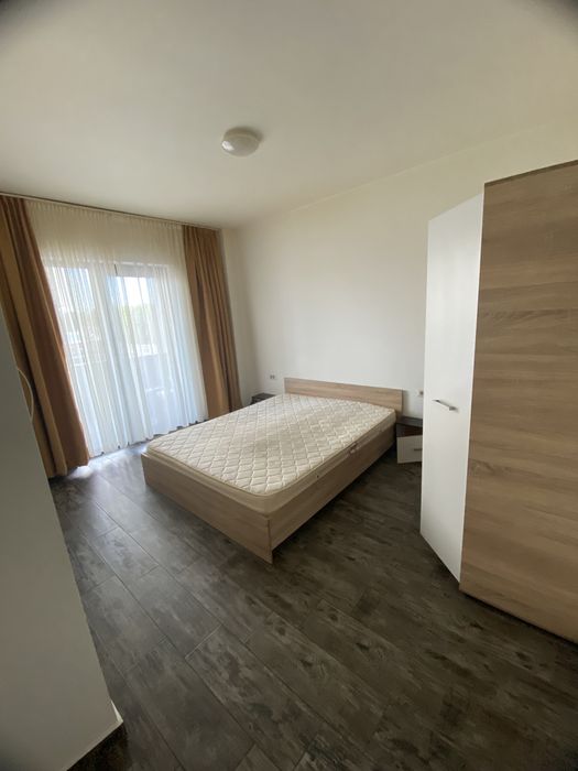 Inchiriez apartament