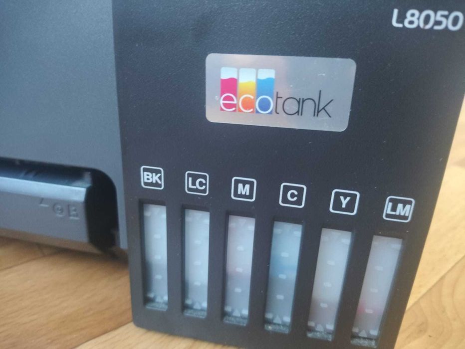 Продам цаетной принтер  Epson EcoTank L8050
