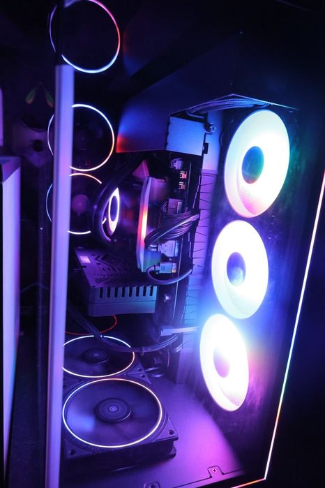 Msi Z790 
I9-13900kS
Ddr5 32gb 
Nvme 512 
Rtx 3060 12gb