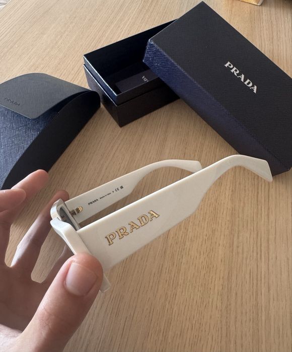 Дамски слънчеви очила PRADA