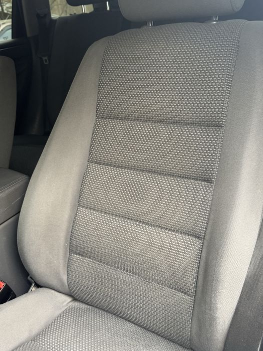 Сиденья велюр на Туарег 2007 года