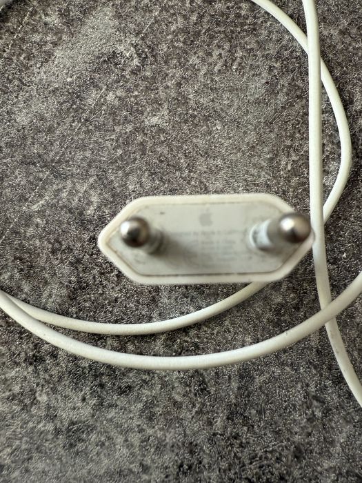 Зарядное устройство для iPhone