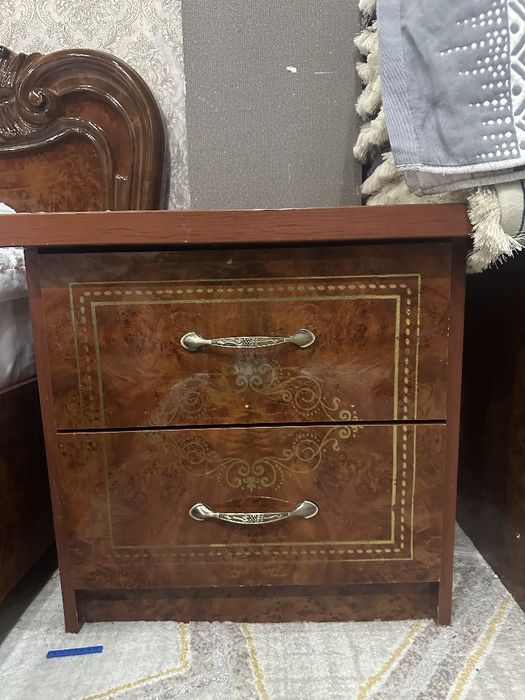 1 komplekt mebel jixozlari sotiladi