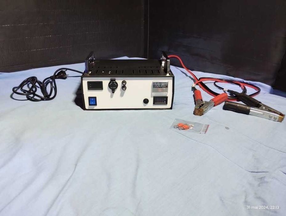 Redresor baterie auto/Incarcator/Sursa 12 V - 12 A