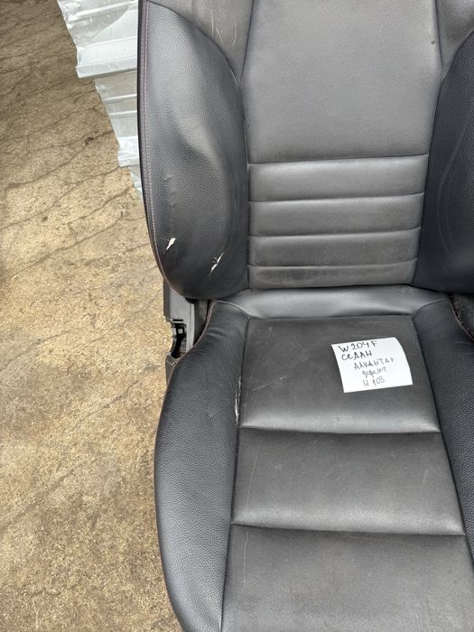 Кожен салон с алкантара за Mercedes benz w204 facelift лек дефект н103