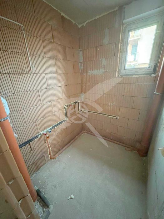 Продава се Тристаен апартамент в Пловдив, Коматевски възел - 84 кв.м за 1275 €/кв.м - Снимка #6