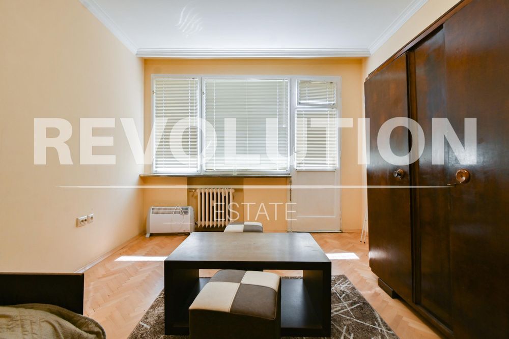 Дава се под наем Двустаен апартамент в София, Център - 70 кв.м за 500 € - Снимка #2