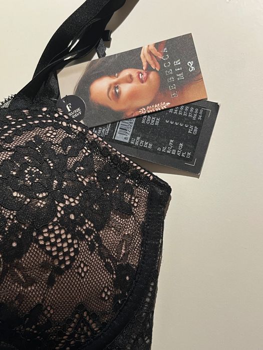 NOU, cu etichetă! Sutien Hunkemöller Rebecca Mir.