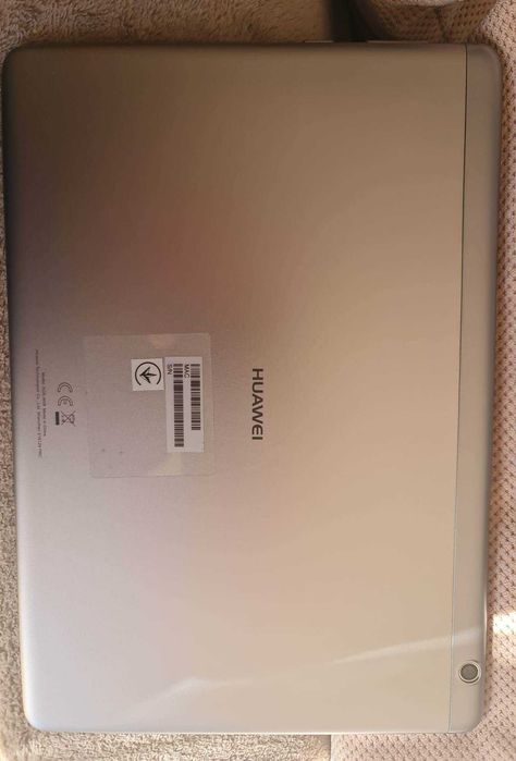 Tableta Huawei model T10 2gb ram 32 gb mem. Int si husa