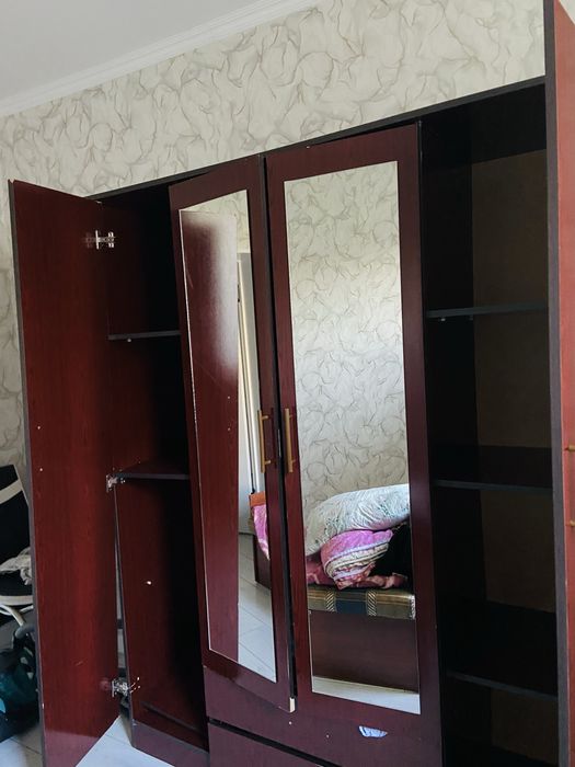 шкаф в среднем состоянии