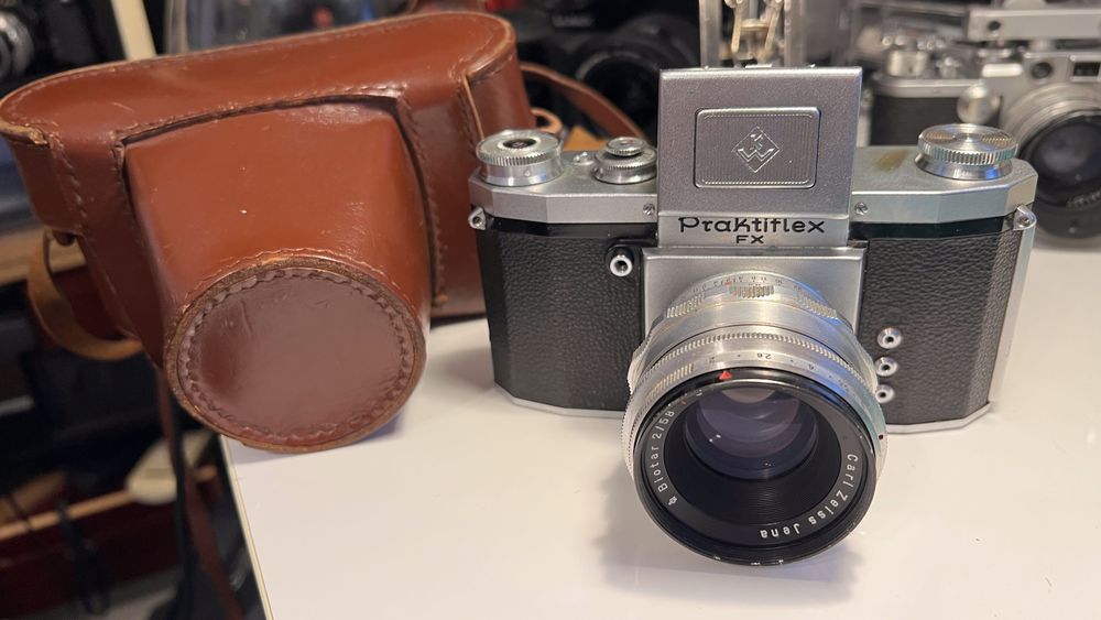 Praktiflex FX cu lentilă Carl Zeiss Jena Biotar 2/58 mm T - M42