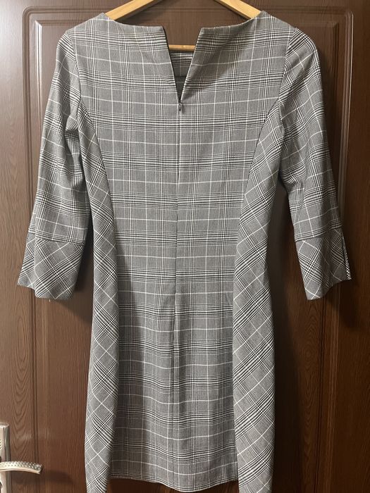 Рокля H&M с 3/4 ръкав