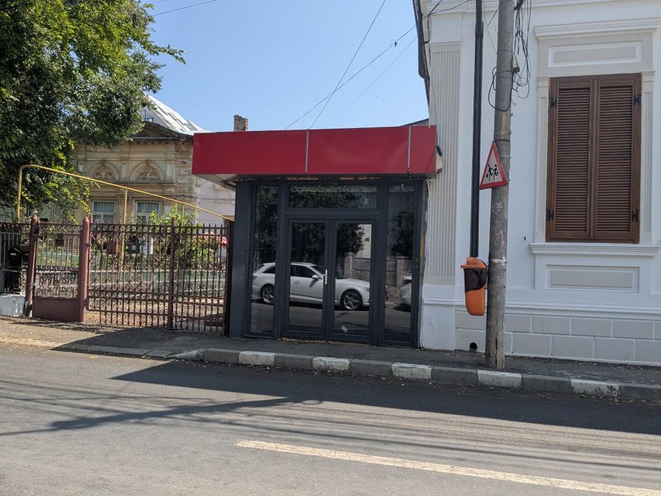 Spațiu comercial de închiriat sau de vânzare