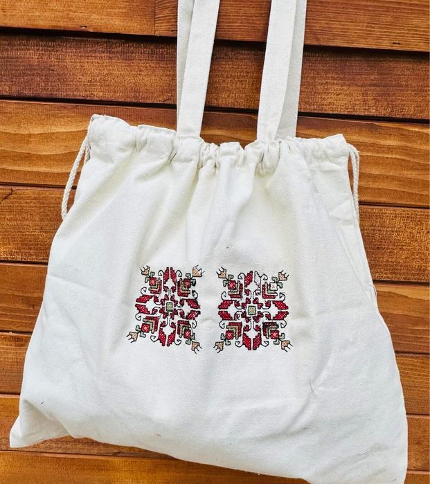 Чанта с бродирана шевица