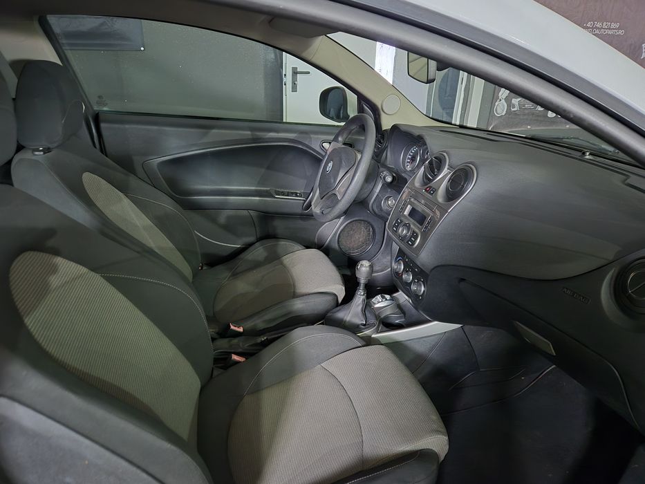 Vând Alfa Romeo Mito