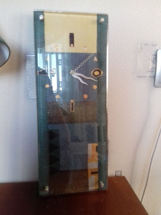 Продаю новые часы настенные