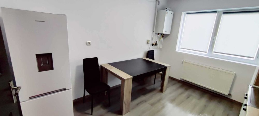 Închiriem apartament cu 2 camere, suprafață 65 mp, in centrul comunei Crișeni ( bloc nou  lângă primărie), la doar 2 km de Zalău!