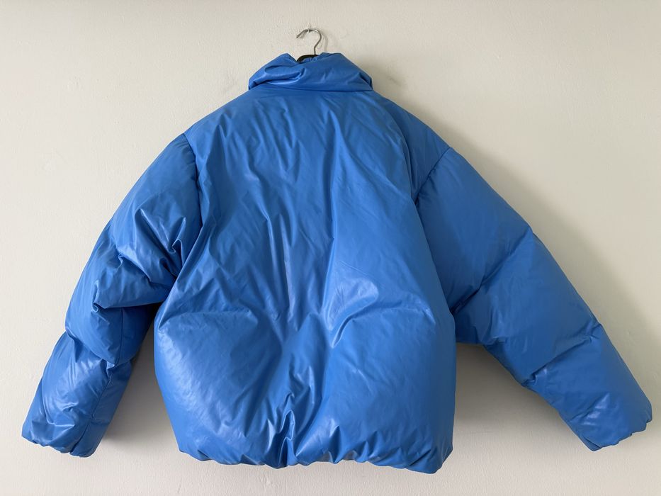 Синьо пухено яке Tommy Jeans