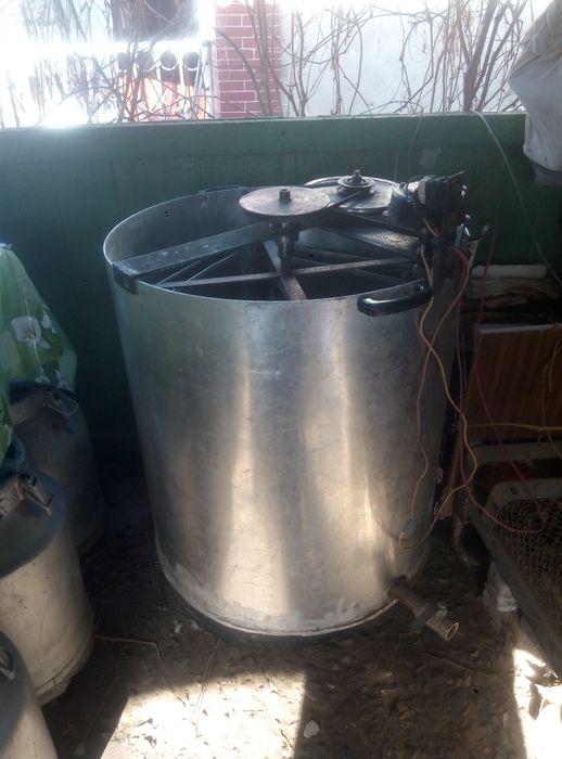 Продам медогонку!