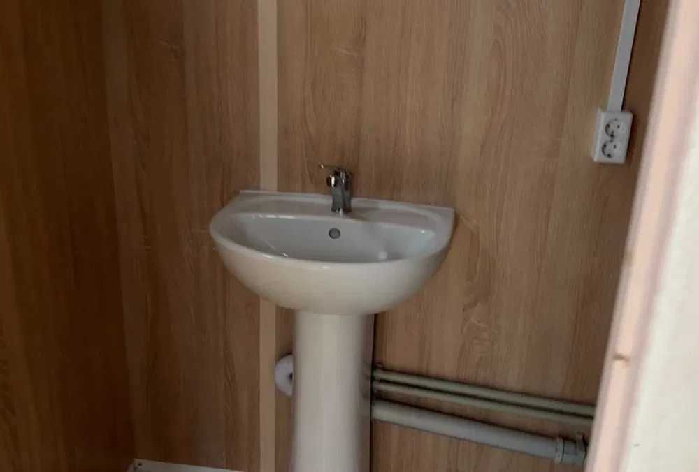 Контейнер под жилье с санузлом