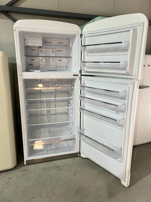 Хладилници SMEG .