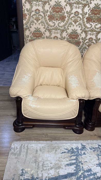 Продам диван и два кресла  80000