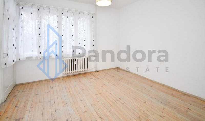 Дава се под наем Тристаен апартамент в София, Център - 95 кв.м за 500 € - Снимка #8