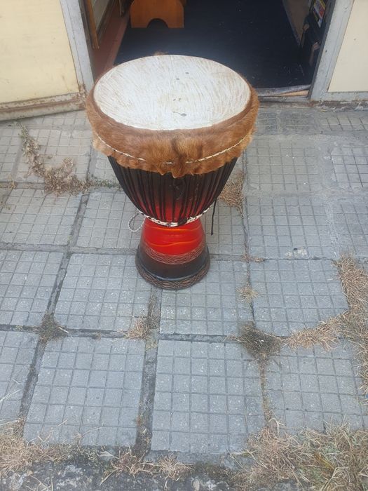 Голяма тарамбука,джембе