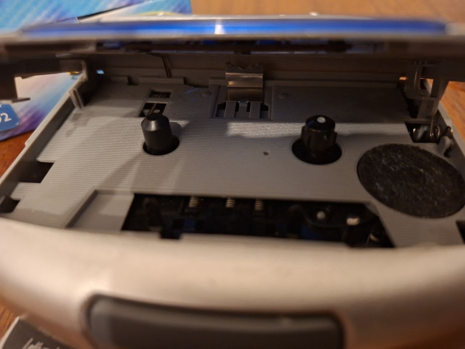 Плеер кассетный Philips AQ6492