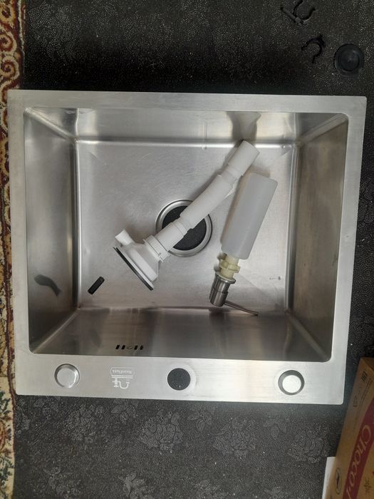 Продам кухонная  мойка