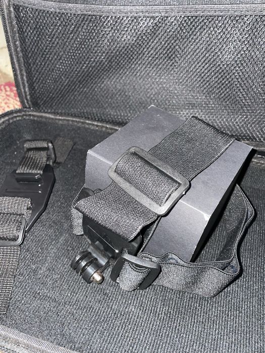 vand accesorii GoPro hero 7 silver+ GoPro-ul( pretul afisat aici este cel total, impreuna cu camera)