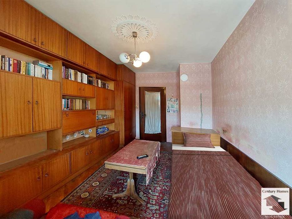 Продава се Четиристаен апартамент в Велико Търново, Център - 88 кв.м за 1250 €/кв.м - Снимка #3