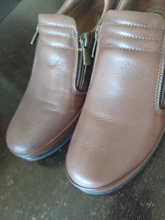 Pantofi foarte comozi, din piele
