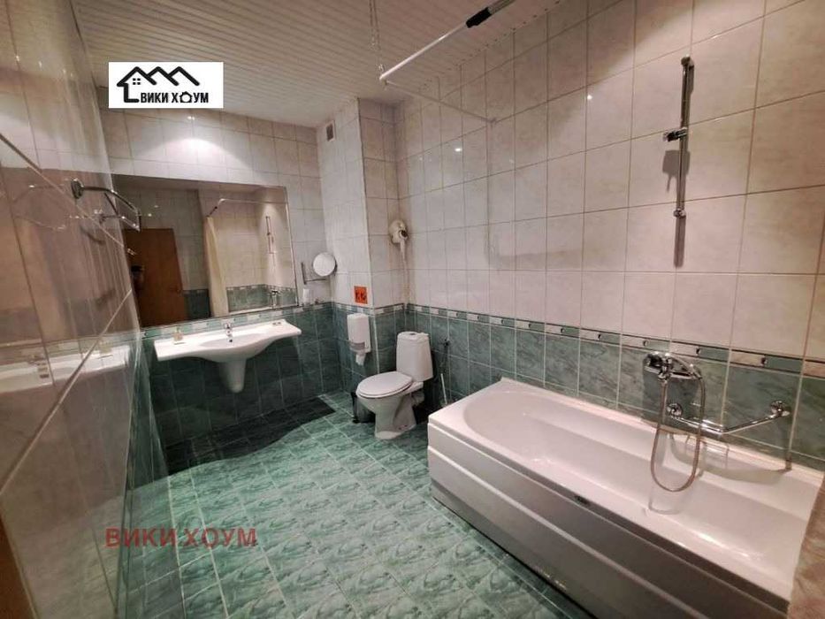 Продава се Двустаен апартамент в Варна, Център - 85 кв.м за 930 €/кв.м - Снимка #8