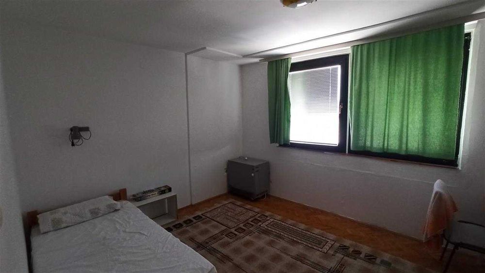 Дава се под наем Тристаен апартамент в Пловдив, Западен - 91 кв.м за 448.8 € - Снимка #7