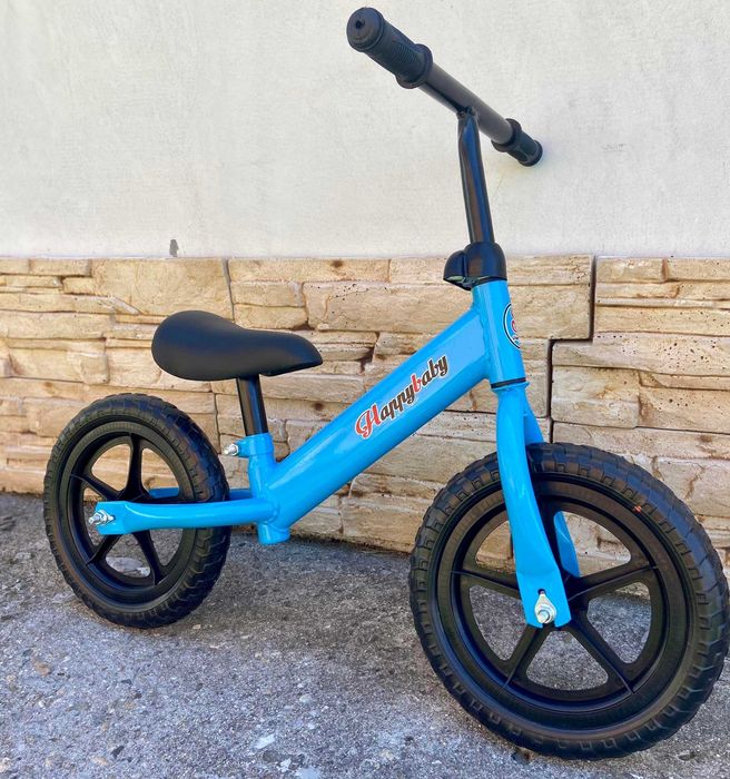 Баланс колело - Червено, синьо, черно, бяло, розово