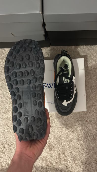 Off-white Odsy Black